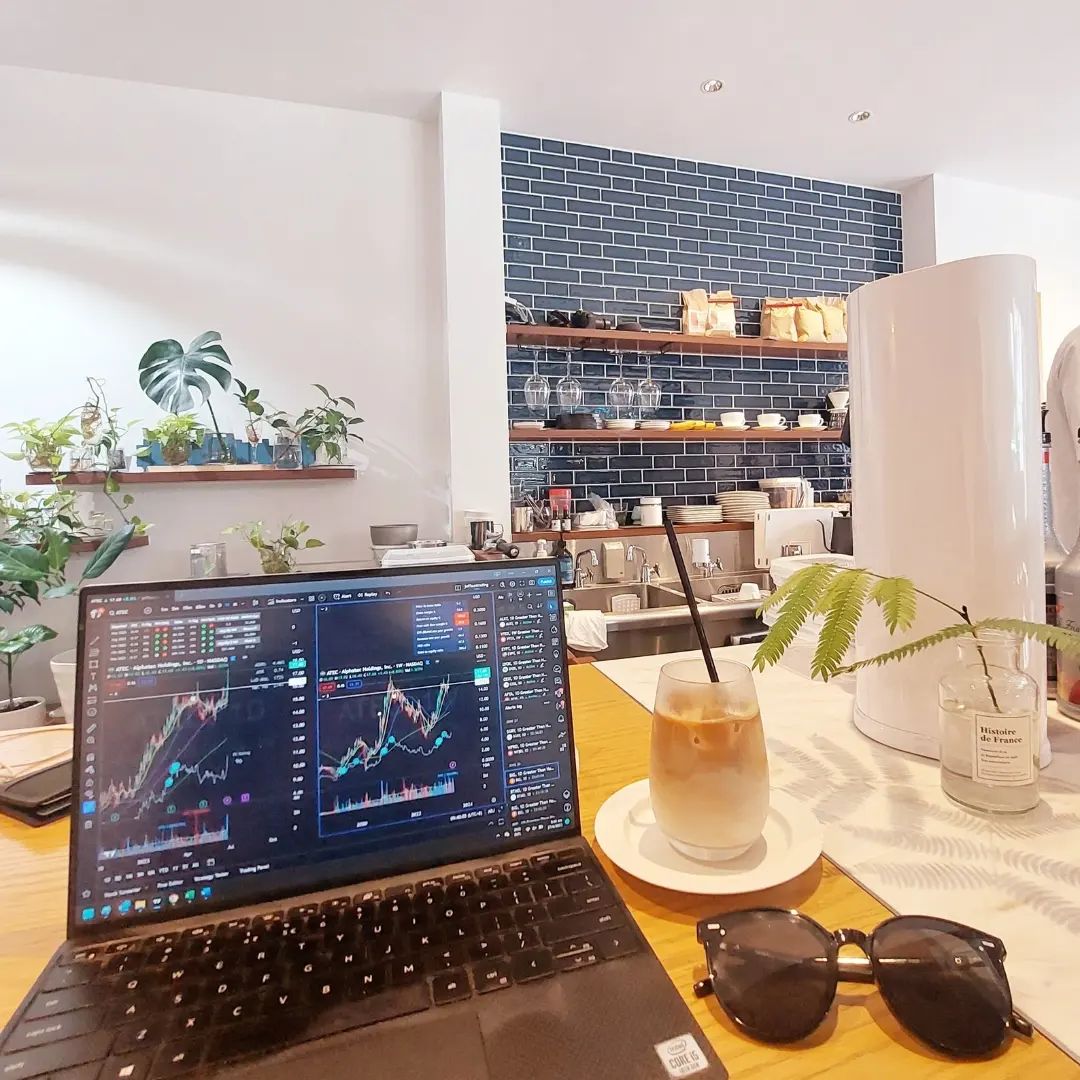 Фото от binary_trading_strategy_ebook